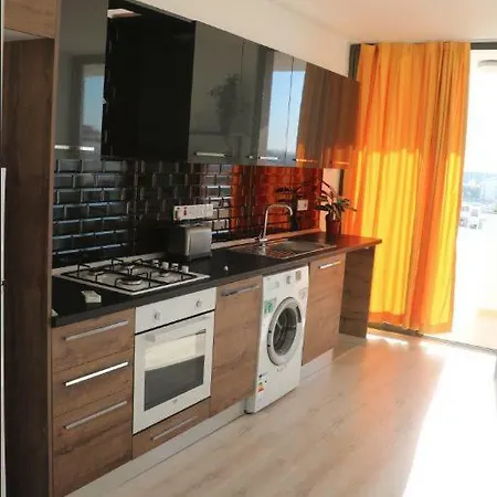 Fantastic Studio With Pool & Sea View Daire